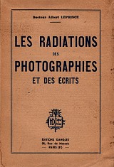 Les radiations des photographies et des écrits